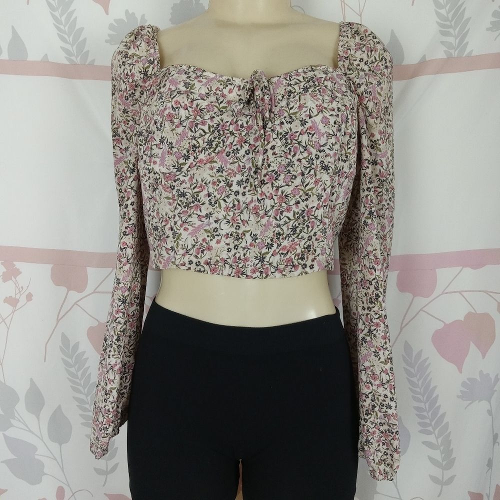 Papermoon Women's Floral Off-the-Shoulder‎ Crop Top Size Large Smocked Back